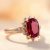 Pierścionek zaręczynowy z rubinem – symbol miłości i pasji