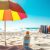 Reaplikacja SPF na plaży: jak utrzymać skuteczną ochronę mimo wody i potu oraz najczęstsze błędy do uniknięcia